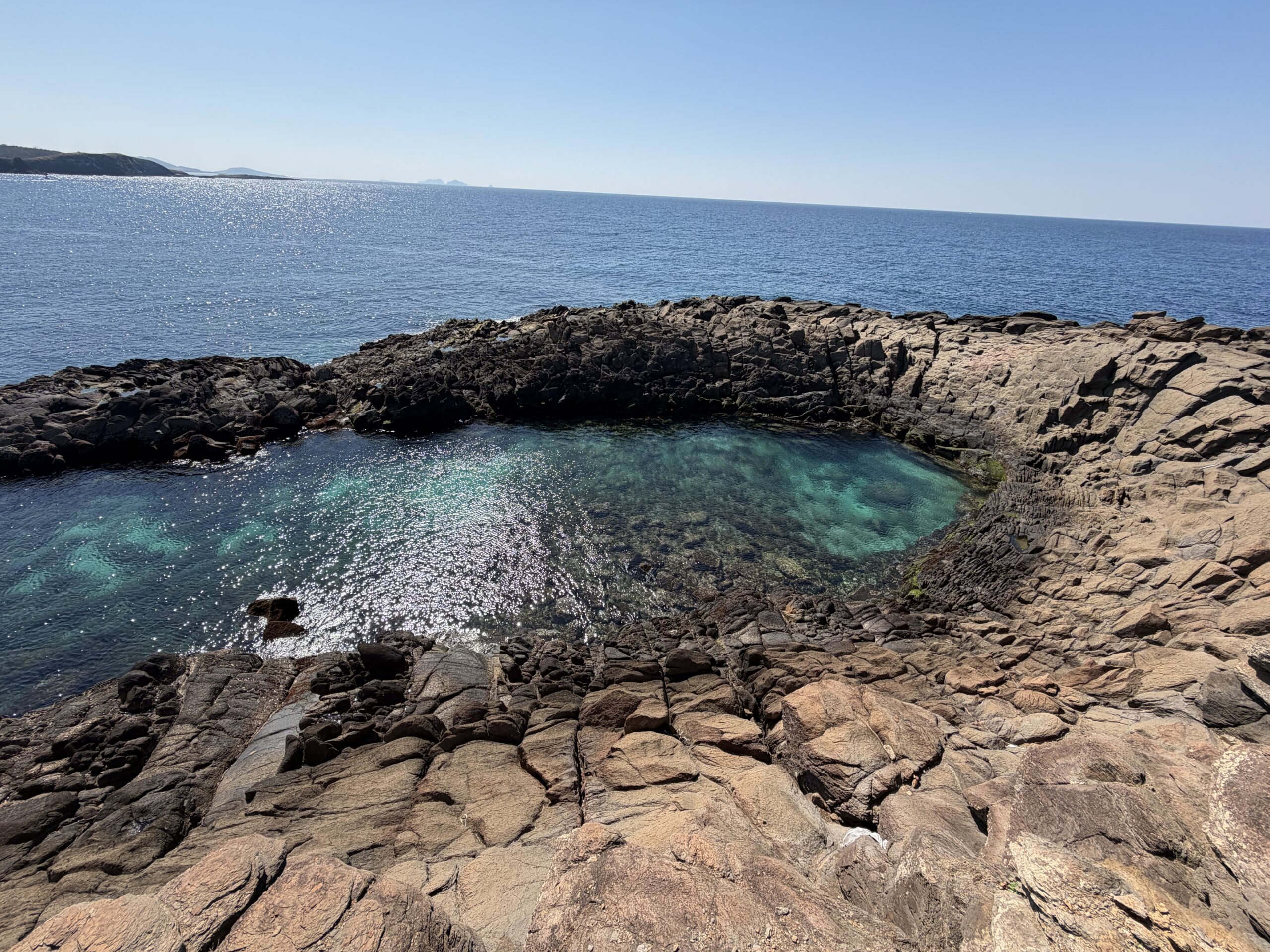 平家伝説が眠る、静かな入り江 class=